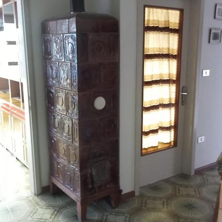 Casa Vacanze A Romeno Exterior foto