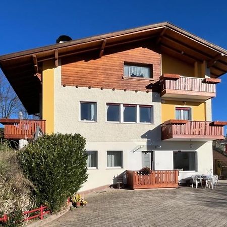 Casa Vacanze A Romeno Exterior foto